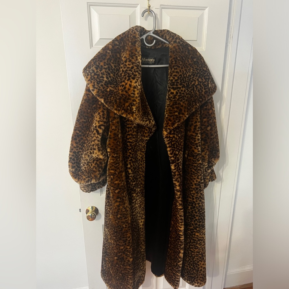 Vintage Leopard Print Coat